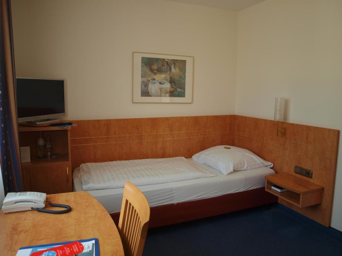 Airport Business Hotel Koeln Exterior photo