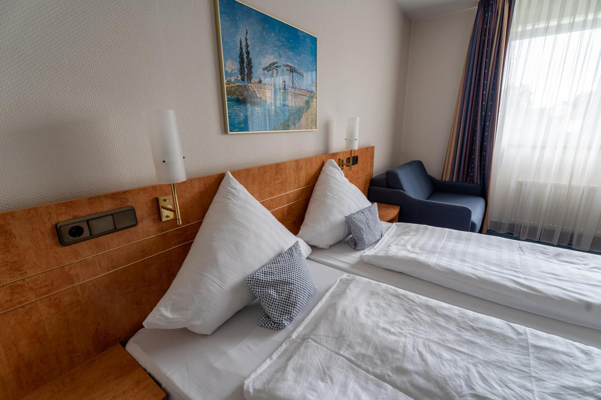 Airport Business Hotel Koeln Exterior photo