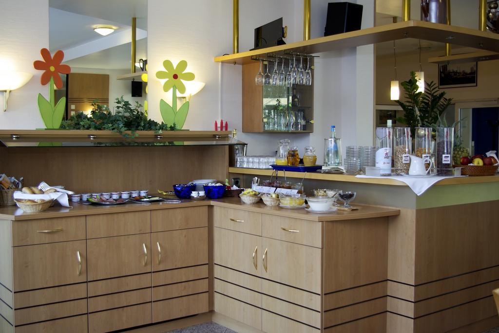 Airport Business Hotel Koeln Exterior photo